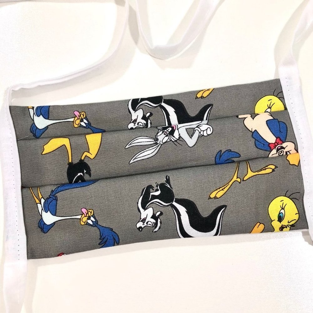 *SALE 4/$20 MASKS* LOONEY TUNES Gray Mask Bugs